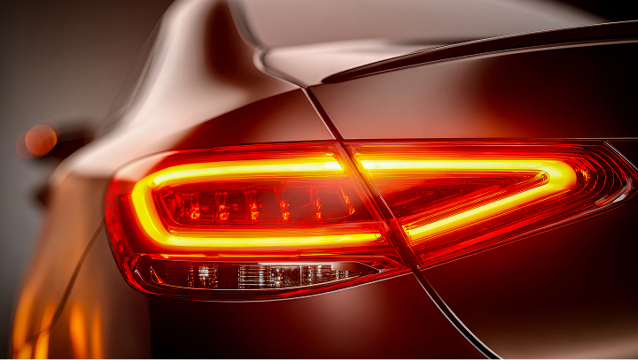 車のテールランプのイメージ写真