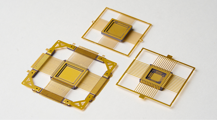 QFP (Quad Flat Package)